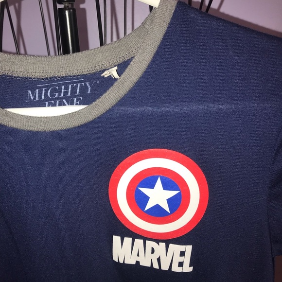 Marvel tee - Picture 2 of 3